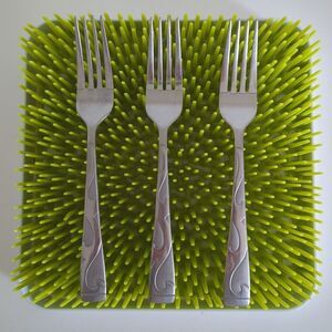 Oneida TUSCANY Dinner Forks Lot 3 AA-16 Swirl Scrolls Waves Stainless Flatware